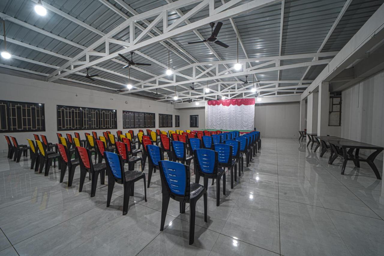 Hotel Saheb Kolhapur Esterno foto